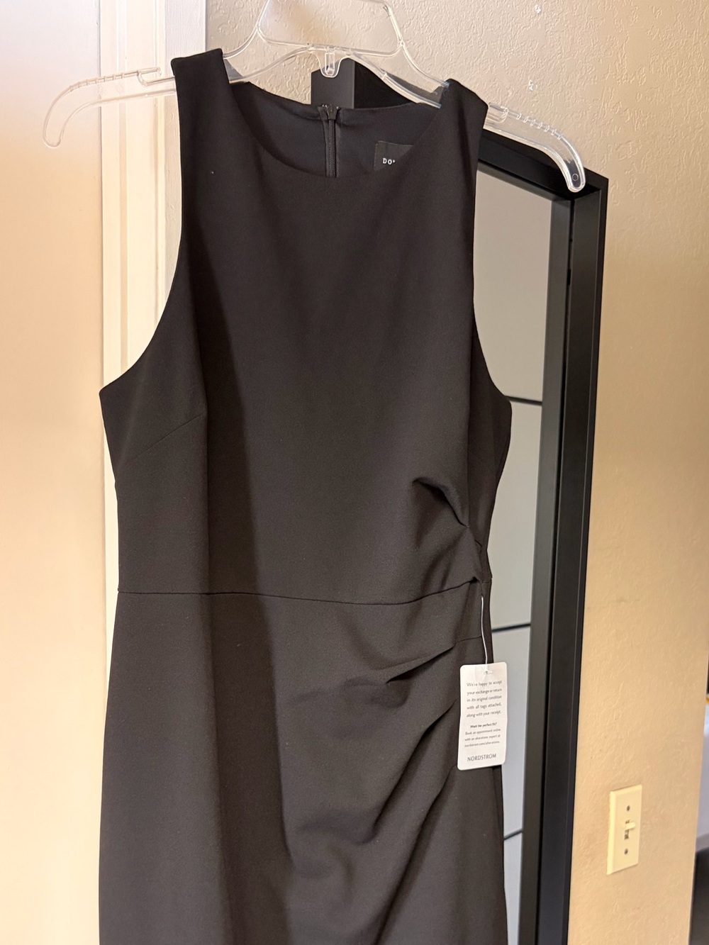Classic Black Sleeveless Sheath Dress